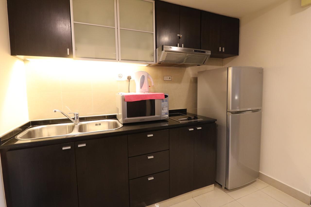 Millennium Suite At Pyramid Tower Petaling Jaya Exterior photo